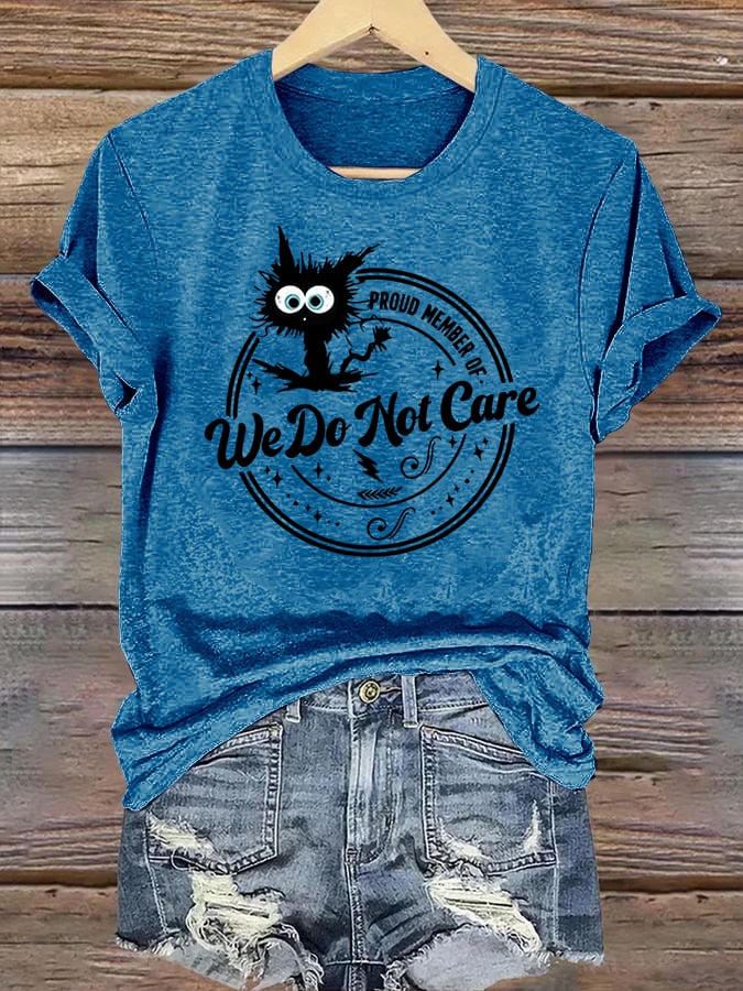 Retro Funny Proud Member Of Club We Do Not Care Menopause Perimenopause Print T-Shirt